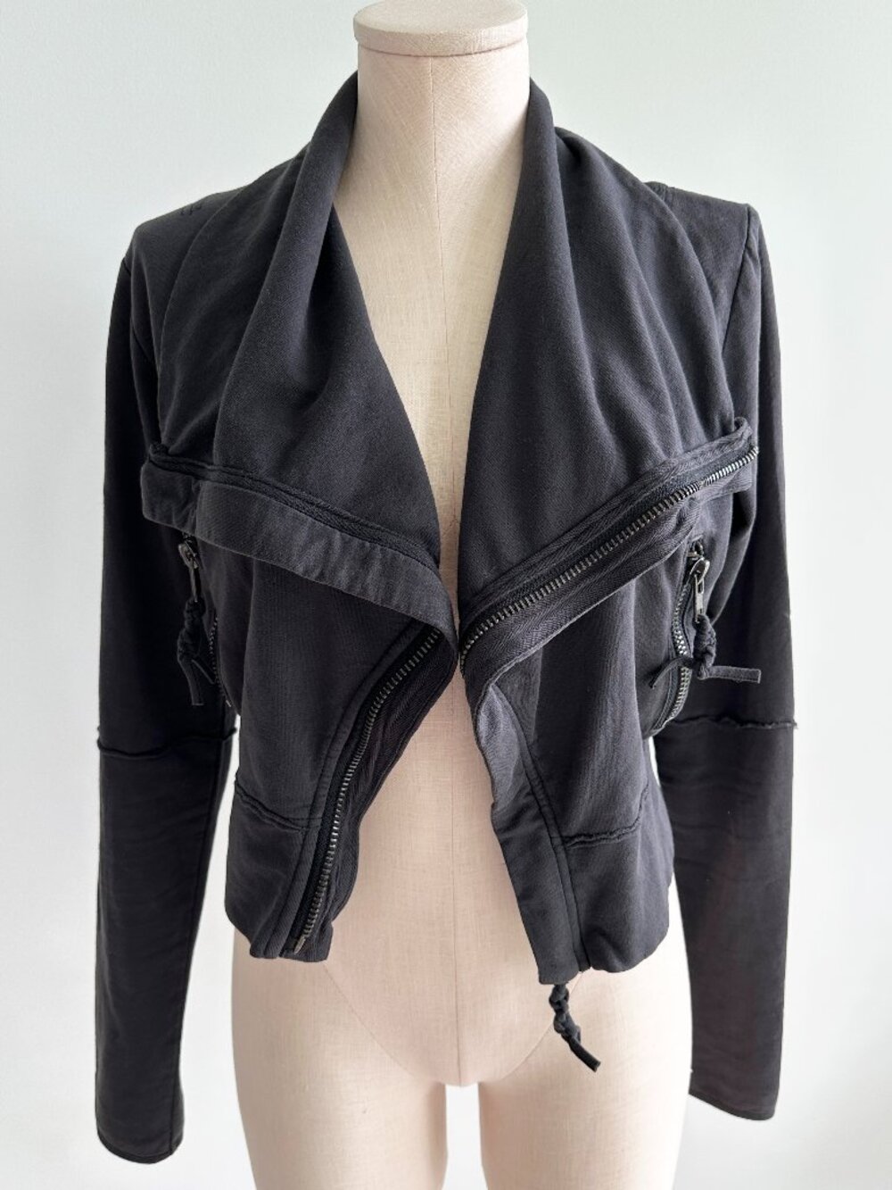 Vintage Buffalo Cropped Zip up Sweatshirt Jacket Womens Size XS Cowl Neck